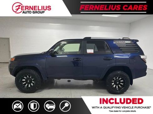 Used 2021 Toyota 4Runner SR5 AWD/4WD image 4