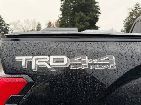 Used 2023 Toyota Tundra Limited w/ TRD Off-Road Package image 9