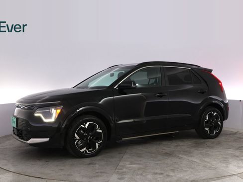 Used 2024 Kia Niro Wind w/ Wind Preserve Package FWD image 18