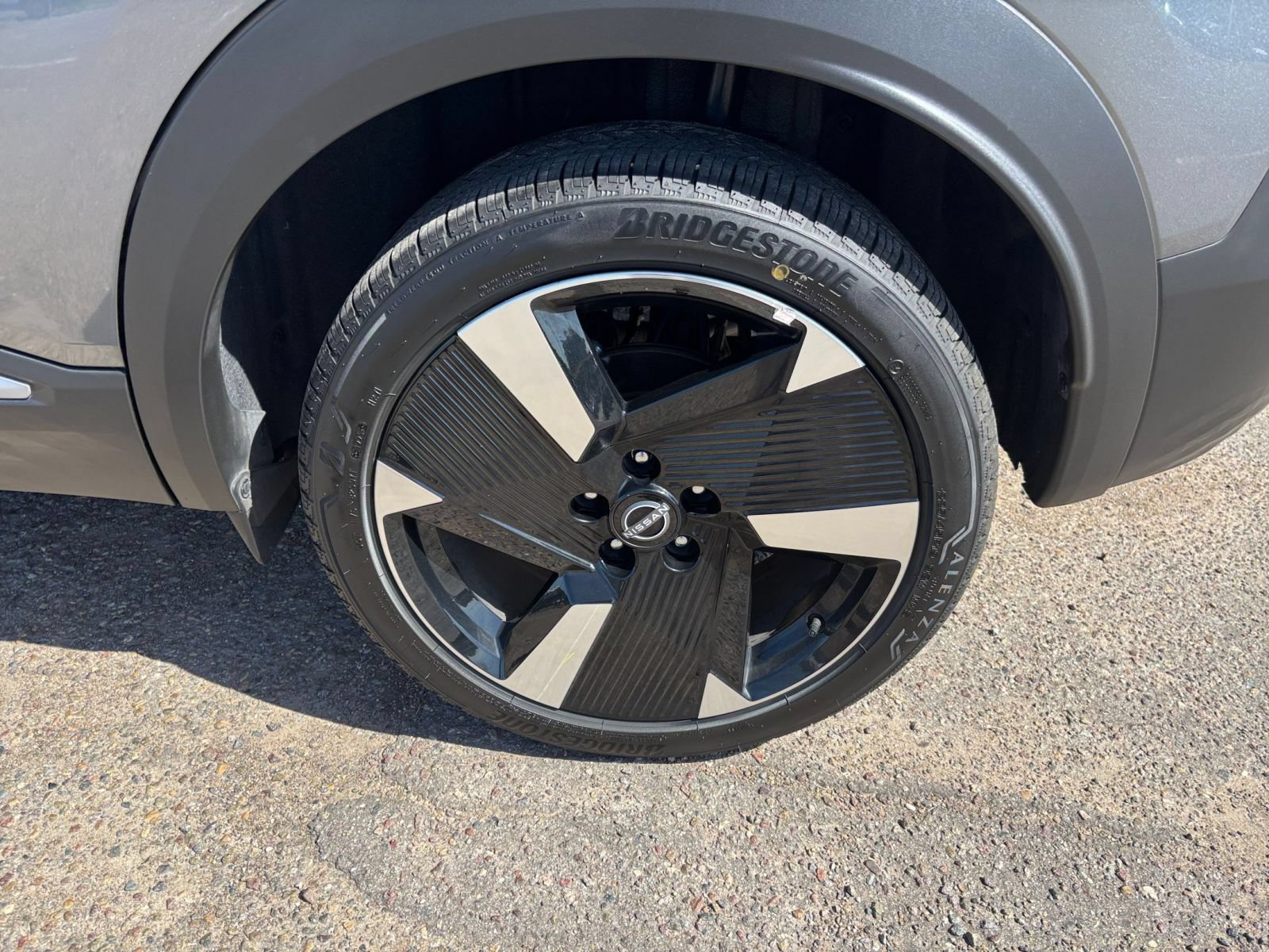 Used 2026 Nissan Kicks SR AWD/4WD image 28