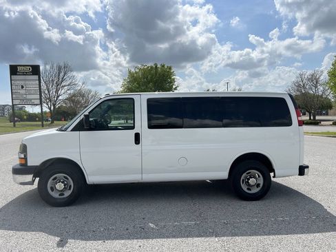 Used 2013 Chevrolet Express 2500 LT w/ LT Preferred Equipment Group image 3