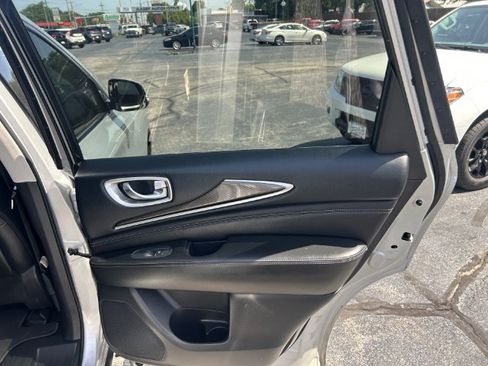 Used 2019 INFINITI QX60 Pure AWD/4WD image 12