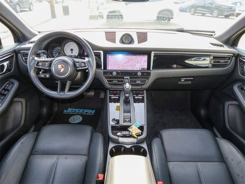 Used 2023 Porsche Macan S image 18