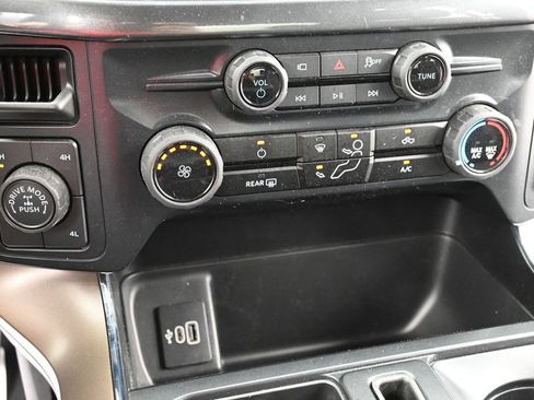 Used 2025 Ford F150 STX w/ Equipment Group 201A FX4 AWD/4WD image 13