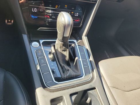 Used 2022 Volkswagen Arteon SE w/ Arteon MDO Package FWD image 18