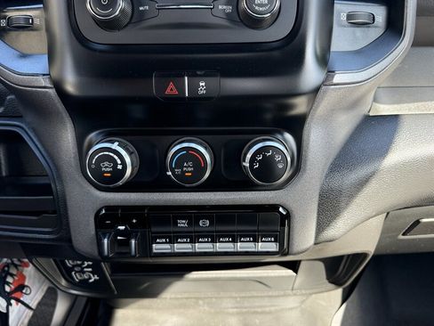 Used 2022 RAM 5500 Tradesman w/ Chrome Appearance Group AWD/4WD image 19