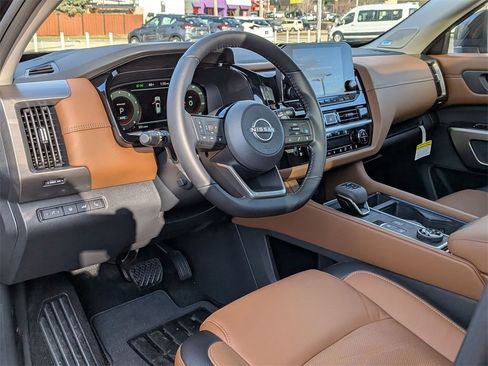 New 2025 Nissan Pathfinder Platinum w/ Lighting Package (N92) image 10