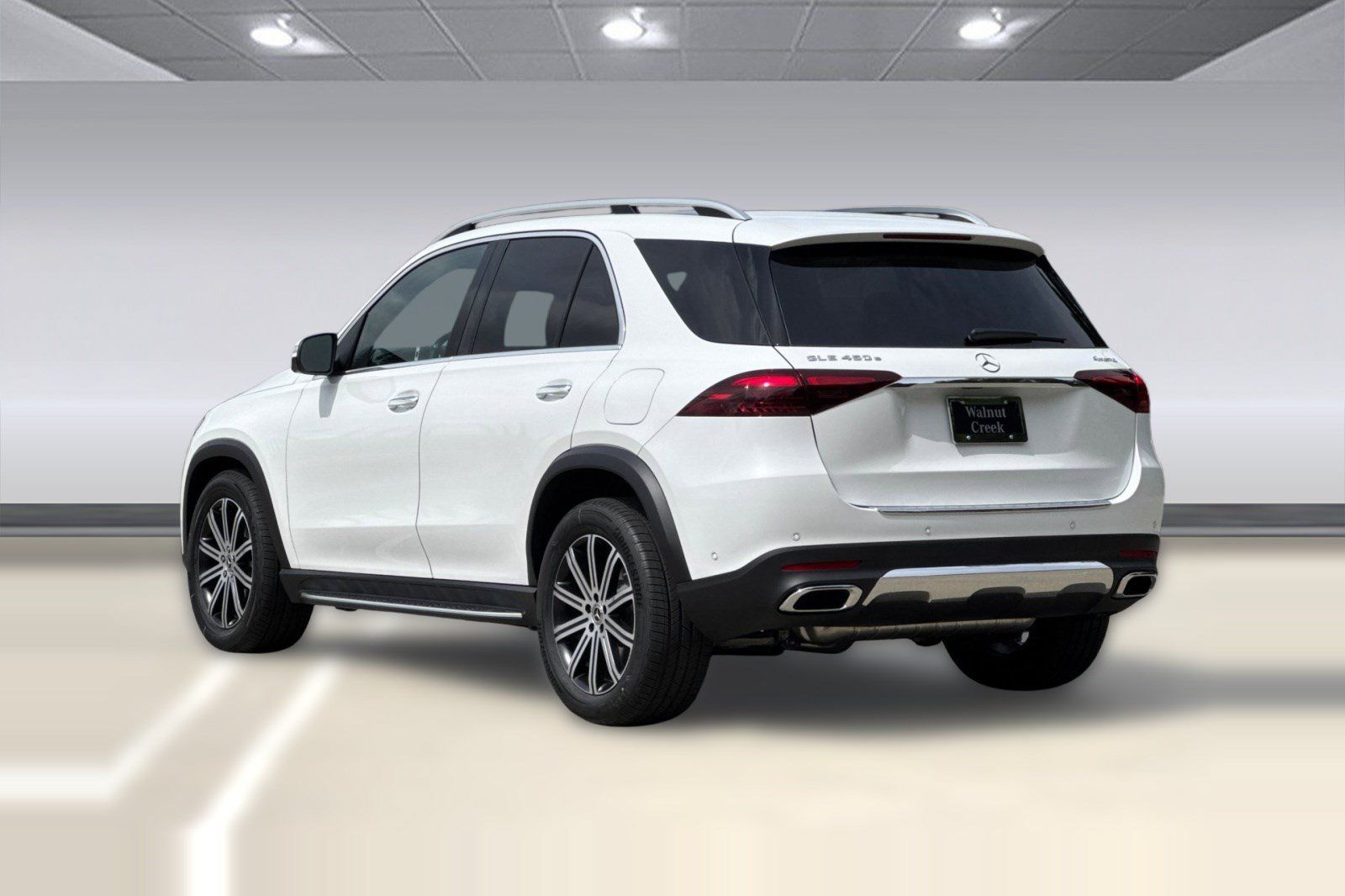 New 2026 Mercedes-Benz GLE 450e 4MATIC image 3