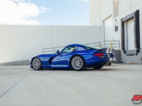 Used 1997 Dodge Viper GTS RWD image 39