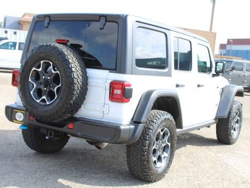 Used 2022 Jeep Wrangler Unlimited Rubicon 4xe w/ Dual Top Group AWD/4WD image 5