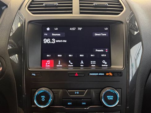 Used 2019 Ford Explorer XLT w/ Equipment Group 202A AWD/4WD image 21