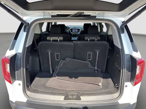 Used 2022 GMC Acadia SLE w/ Driver Convenience Package FWD image 20