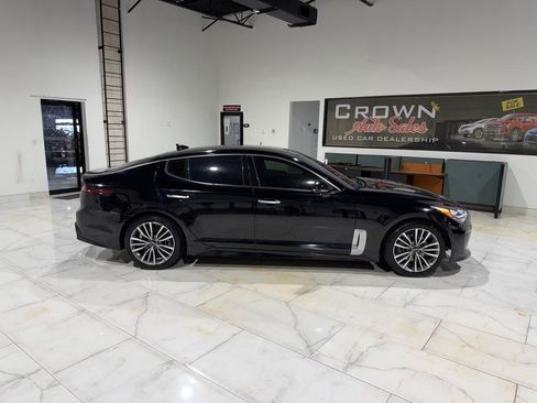 Used 2018 Kia Stinger Premium RWD image 7
