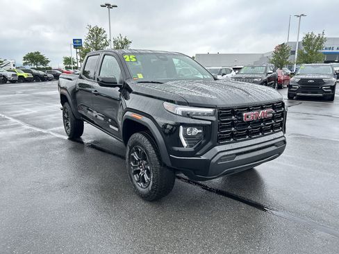 Used 2025 GMC Canyon Elevation AWD/4WD image 1