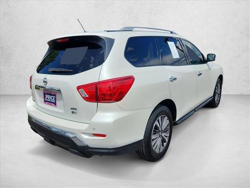Used 2017 Nissan Pathfinder SV AWD/4WD image 5