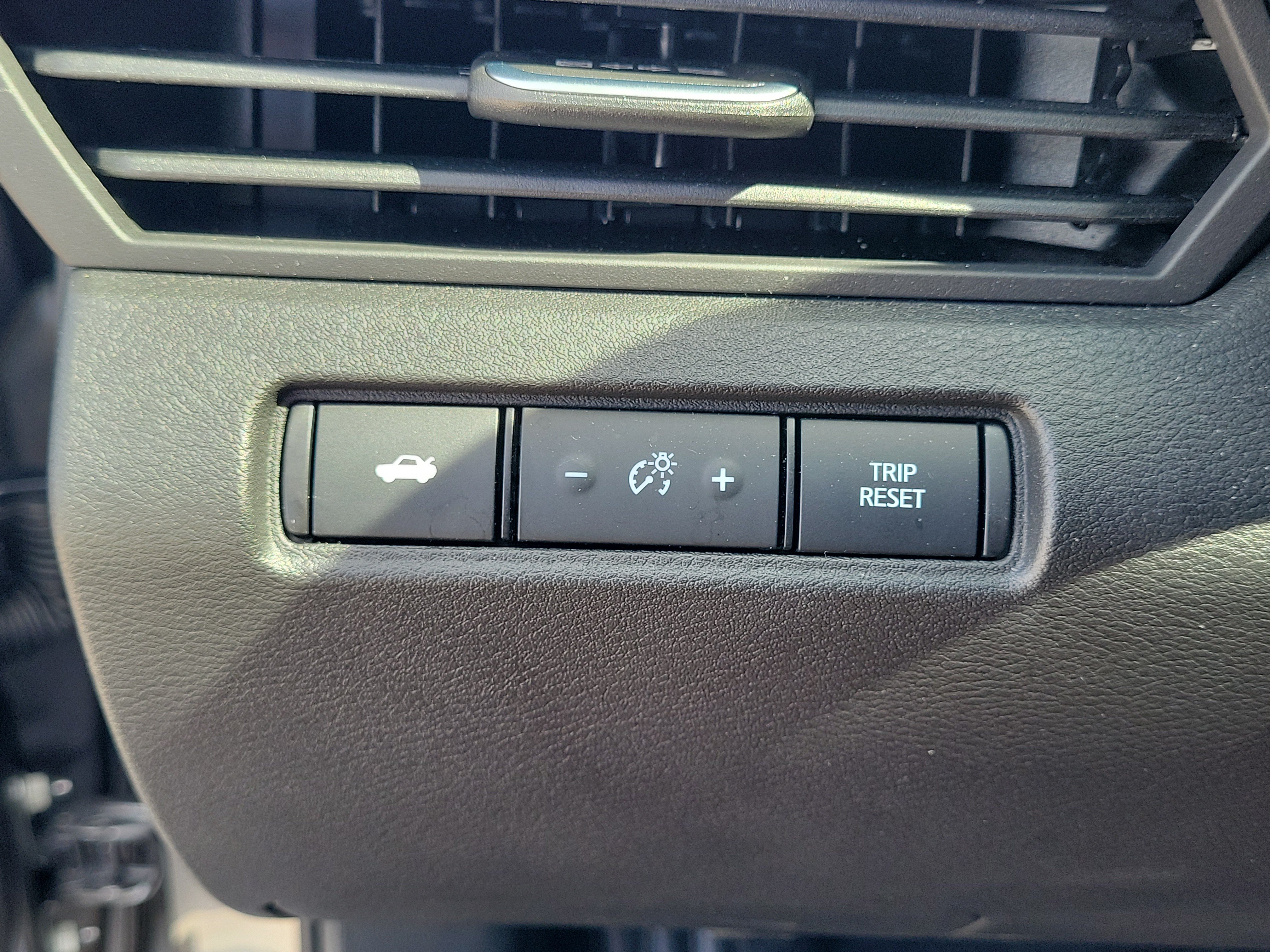 Certified 2026 Nissan Altima 2.5 SV FWD image 22