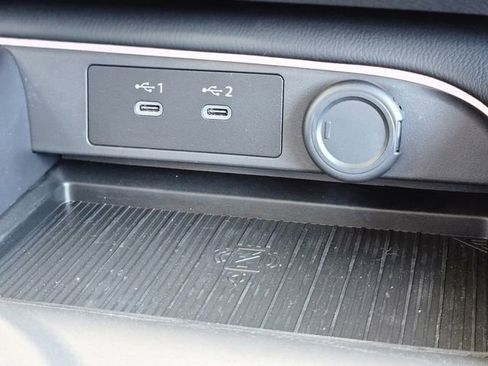 New 2026 Nissan Sentra SV w/ SV Convenience Package FWD image 24