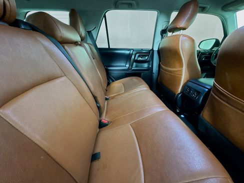 Used 2018 Toyota 4Runner TRD Off-Road image 25