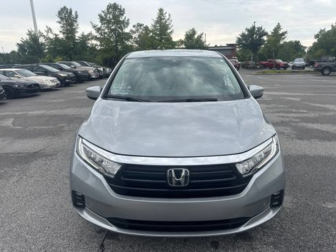 Used 2021 Honda Odyssey Touring image 2