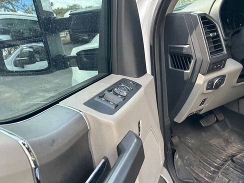 Used 2020 Ford F250 XLT w/ XLT Premium Package AWD/4WD image 22