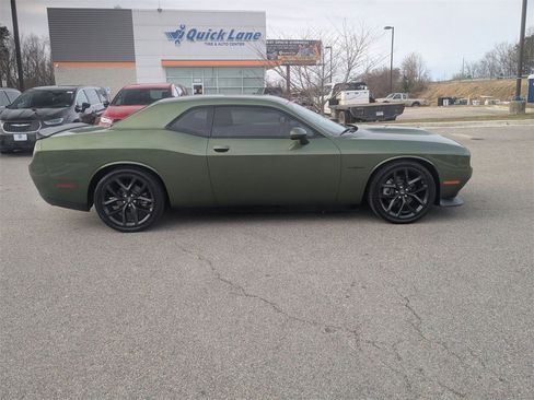 Used 2022 Dodge Challenger R/T w/ Driver Convenience Group image 6