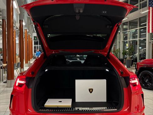 Used 2022 Lamborghini Urus image 34