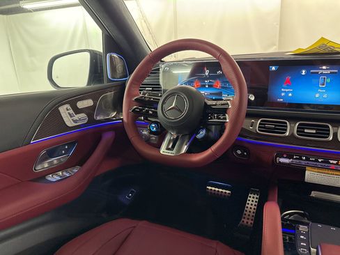 New 2026 Mercedes-Benz GLS 63 AMG 4MATIC image 27