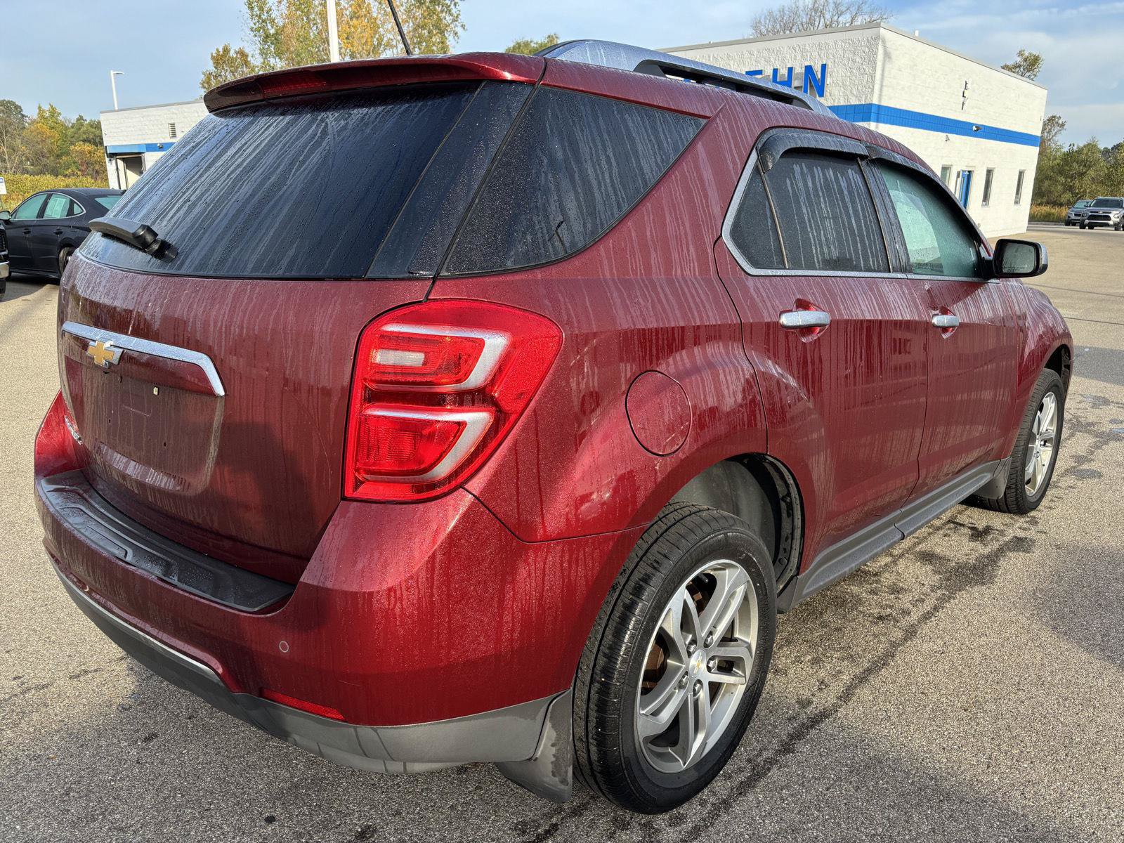 Used 2016 Chevrolet Equinox LTZ w/ Enhanced Convenience Package FWD image 5