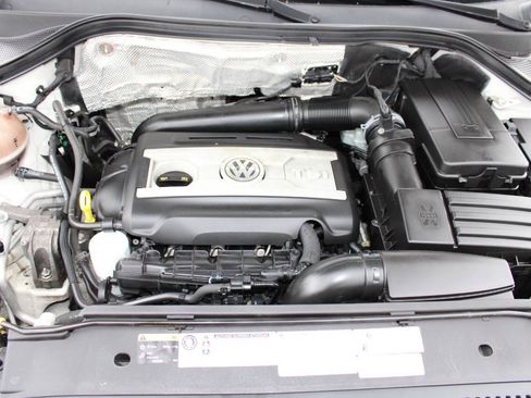 Used 2017 Volkswagen Tiguan Wolfsburg Edition AWD/4WD image 26