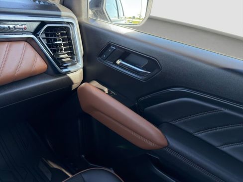 Used 2023 GMC Canyon AT4 AWD/4WD image 17
