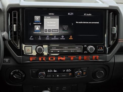 Used 2025 Nissan Frontier PRO-4X AWD/4WD image 12