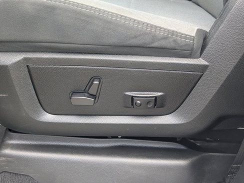 Used 2024 RAM 3500 Big Horn AWD/4WD image 21