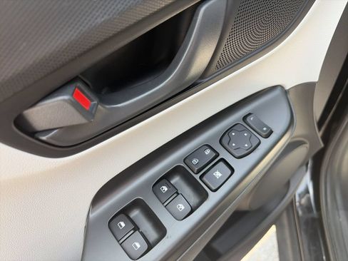 Used 2023 Hyundai Kona SEL FWD image 19