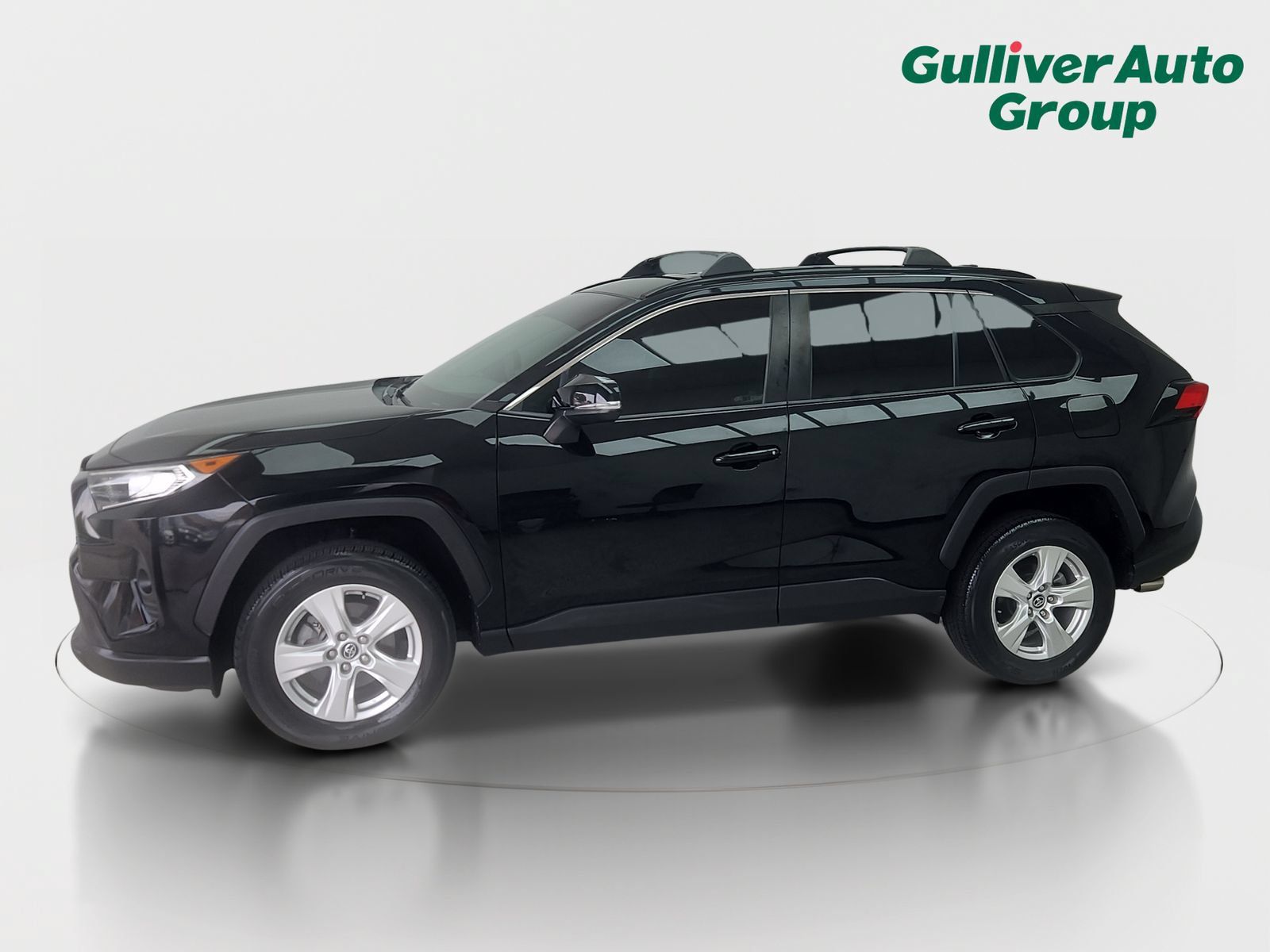 Used 2021 Toyota RAV4 XLE FWD image 3