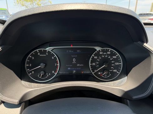 Used 2025 Nissan Altima 2.5 SV FWD image 16