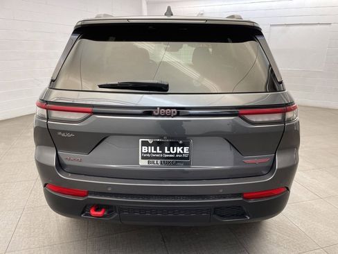 Certified 2022 Jeep Grand Cherokee Trailhawk image 6