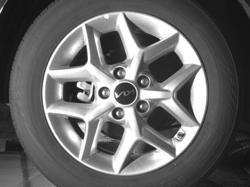 Used 2025 Kia Soul LX w/ LX Technology Package FWD image 18