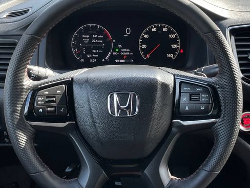 Used 2024 Honda Ridgeline Black Edition image 12