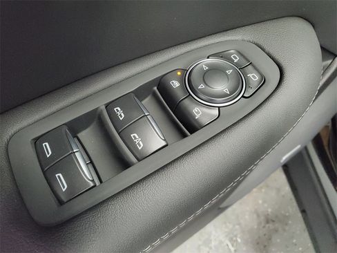 New 2025 Cadillac XT5 Sportv w/ LPO, Red Accent Package image 10