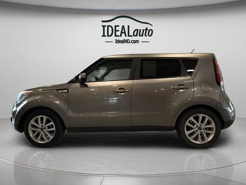 Used 2018 Kia Soul + FWD image 16
