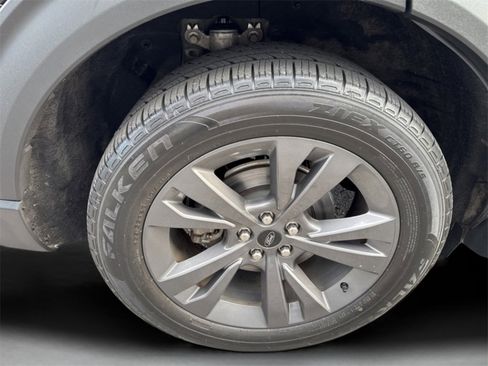 Used 2021 Ford Explorer XLT w/ Equipment Group 202A image 42