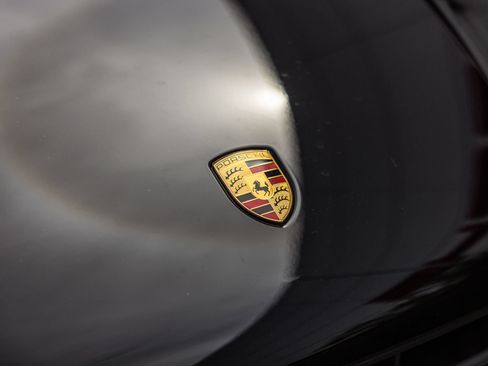 Certified 2026 Porsche Macan AWD/4WD image 28