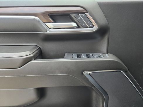 Used 2024 GMC Sierra 1500 SLT AWD/4WD image 19