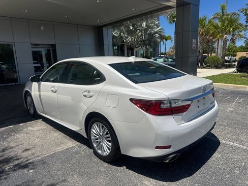 Used 2016 Lexus ES 350 w/ Premium Package w/Wood Trim FWD image 4