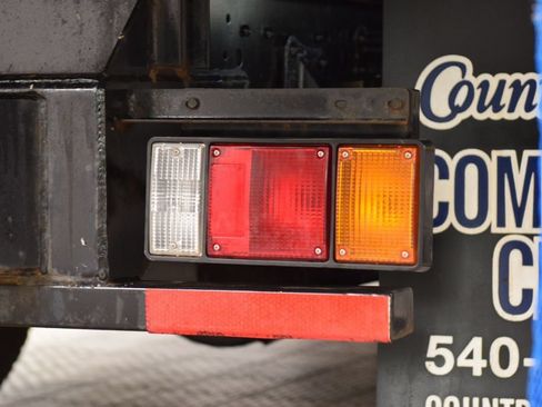 Used 2025 Chevrolet Low Cab Forward 5500XD RWD image 12