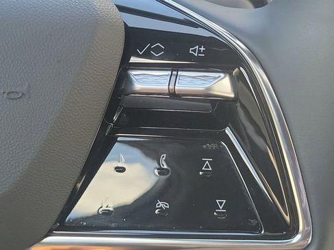 New 2025 Cadillac Lyriq Luxury RWD image 29