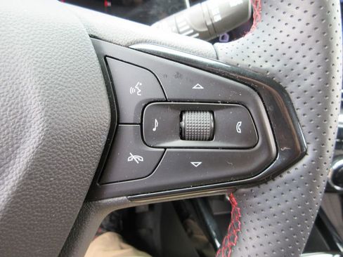 Certified 2025 Chevrolet Trax RS w/ Driver Confidence Package FWD image 27