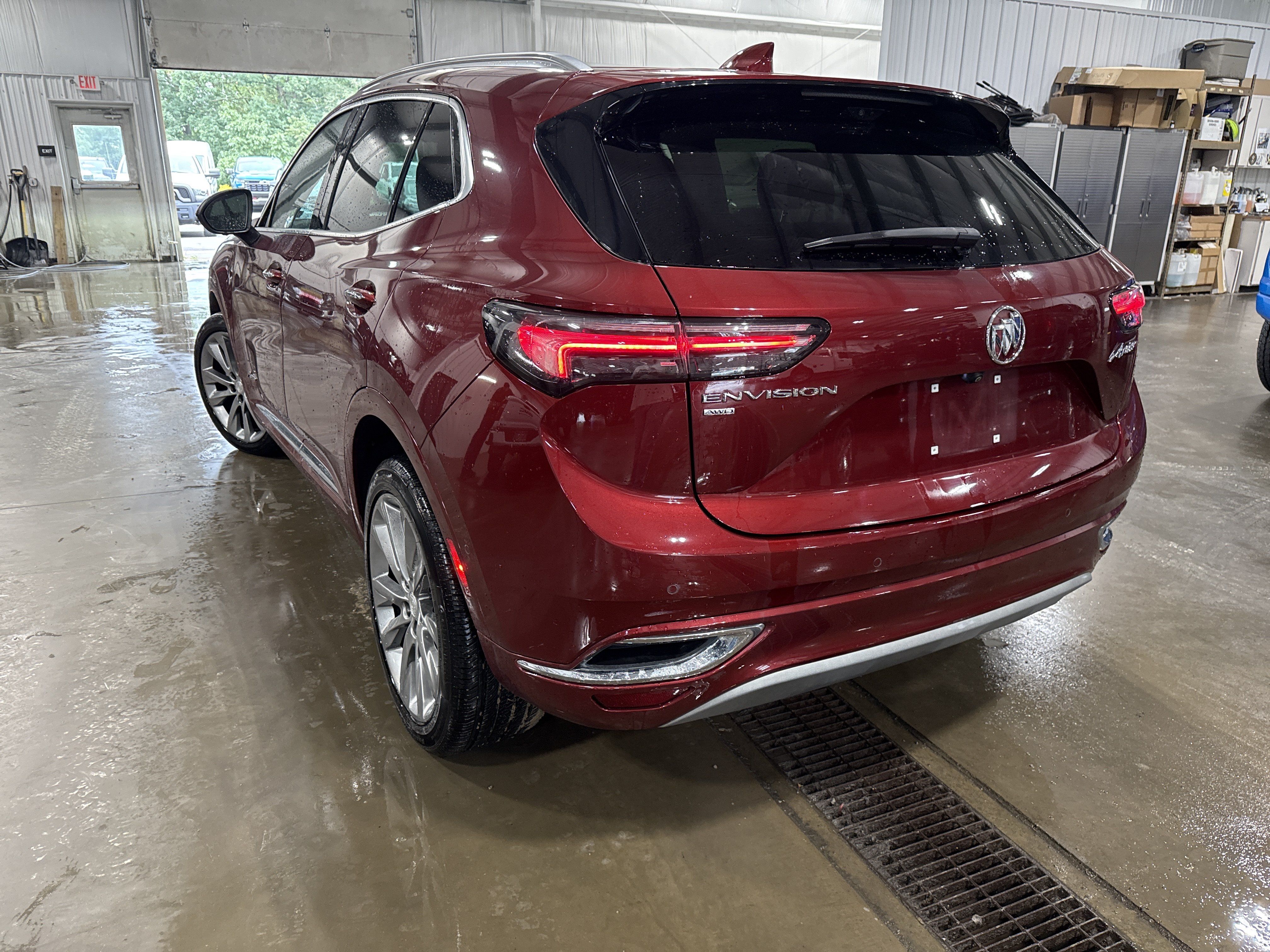 Used 2021 Buick Envision Avenir w/ Technology Package II AWD/4WD image 4