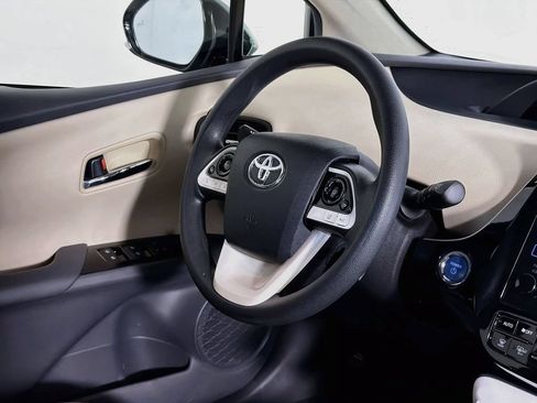 Used 2017 Toyota Prius Two w/ Prius Two Safety Plus Package FWD image 33