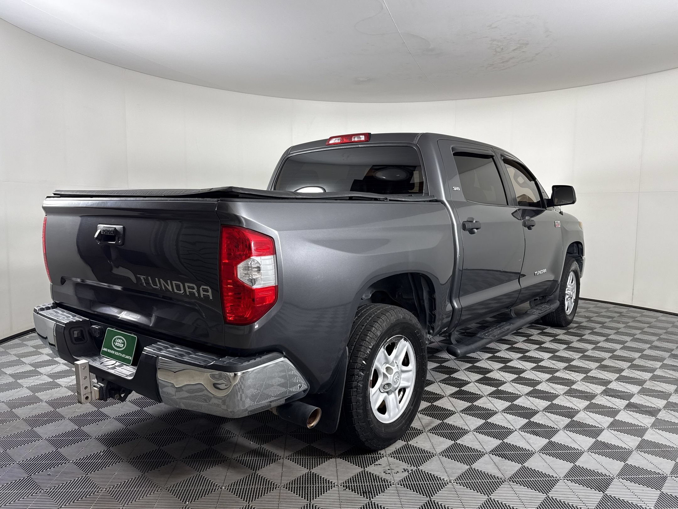 Used 2018 Toyota Tundra SR5 w/ SR5 Upgrade Package RWD image 9